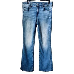 Kick Boot Jean AEO Women’s 8 Reg Next Level Stretch Distressed Medium Wash/Rise